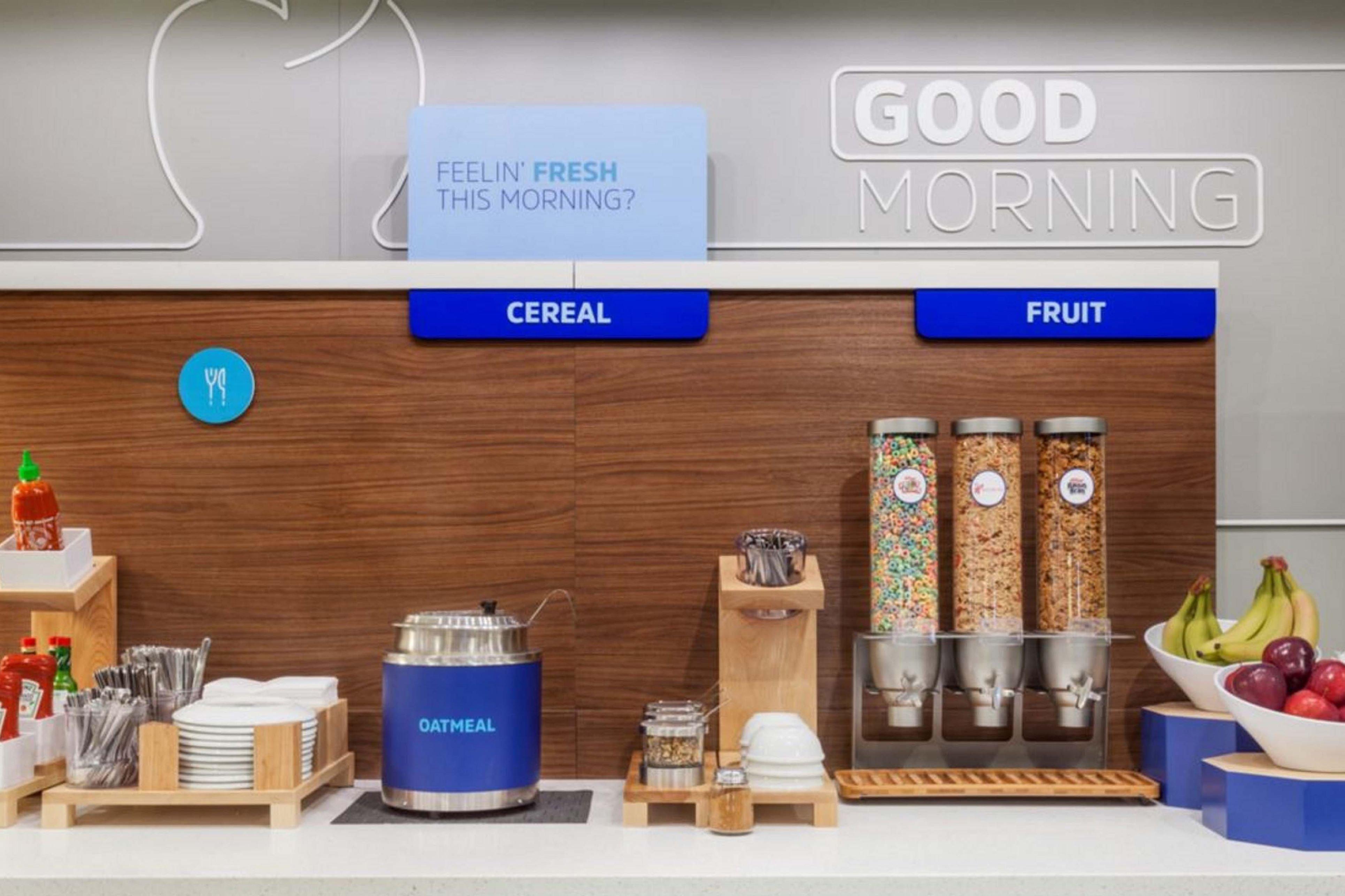 Holiday Inn Express & Suites San Diego - Mission Valley By Ihg Buitenkant foto