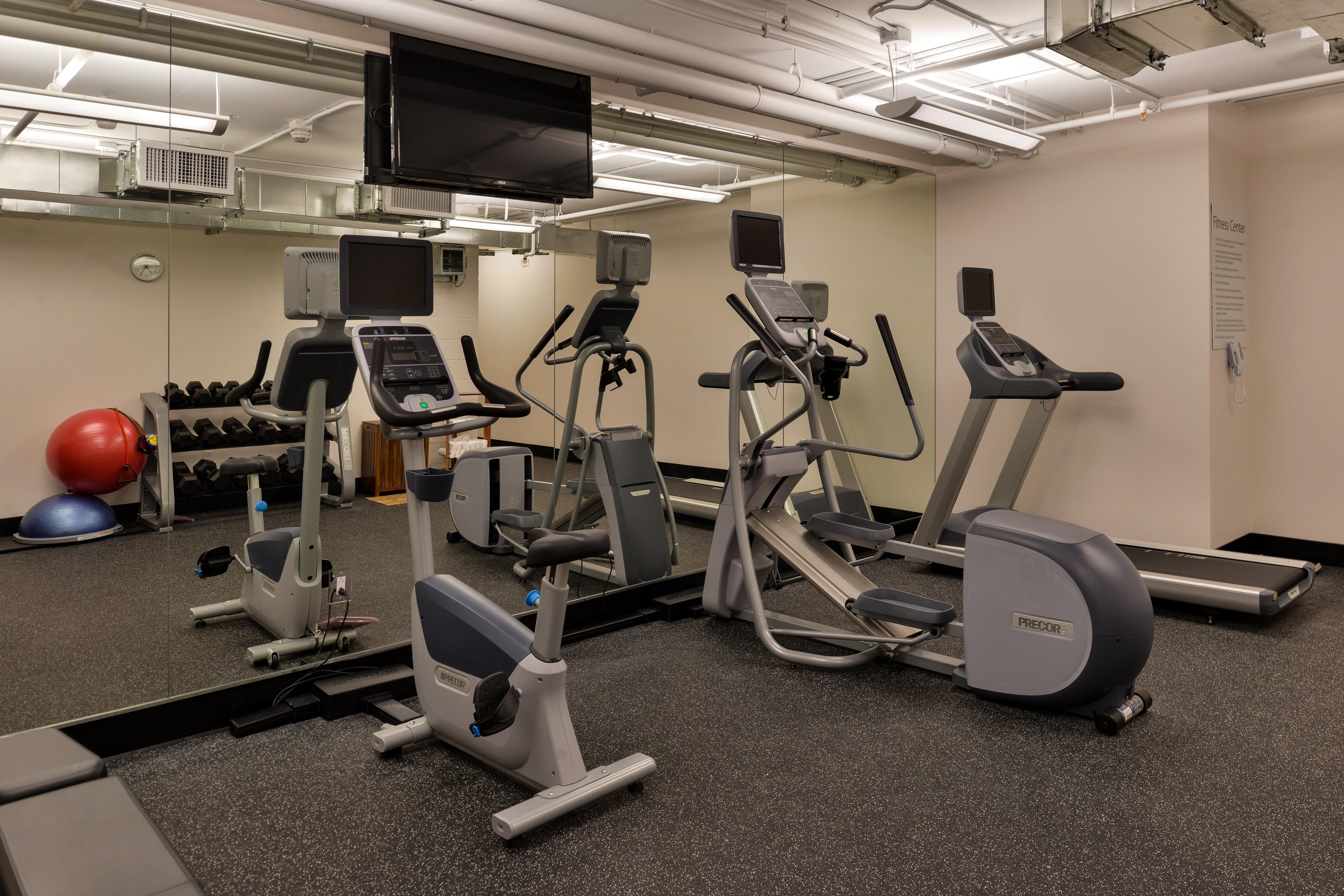 Holiday Inn Express & Suites San Diego - Mission Valley By Ihg Buitenkant foto