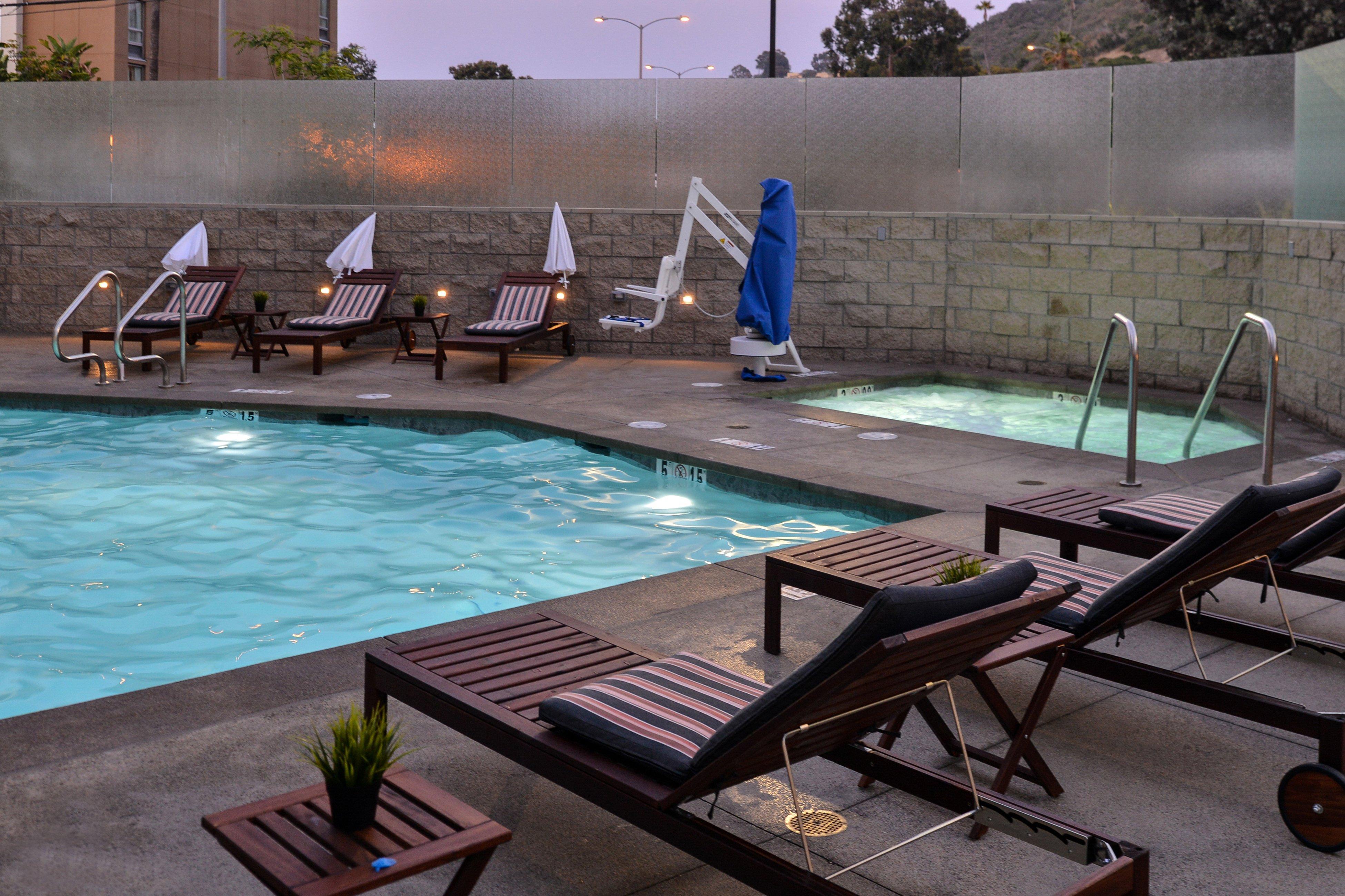 Holiday Inn Express & Suites San Diego - Mission Valley By Ihg Buitenkant foto