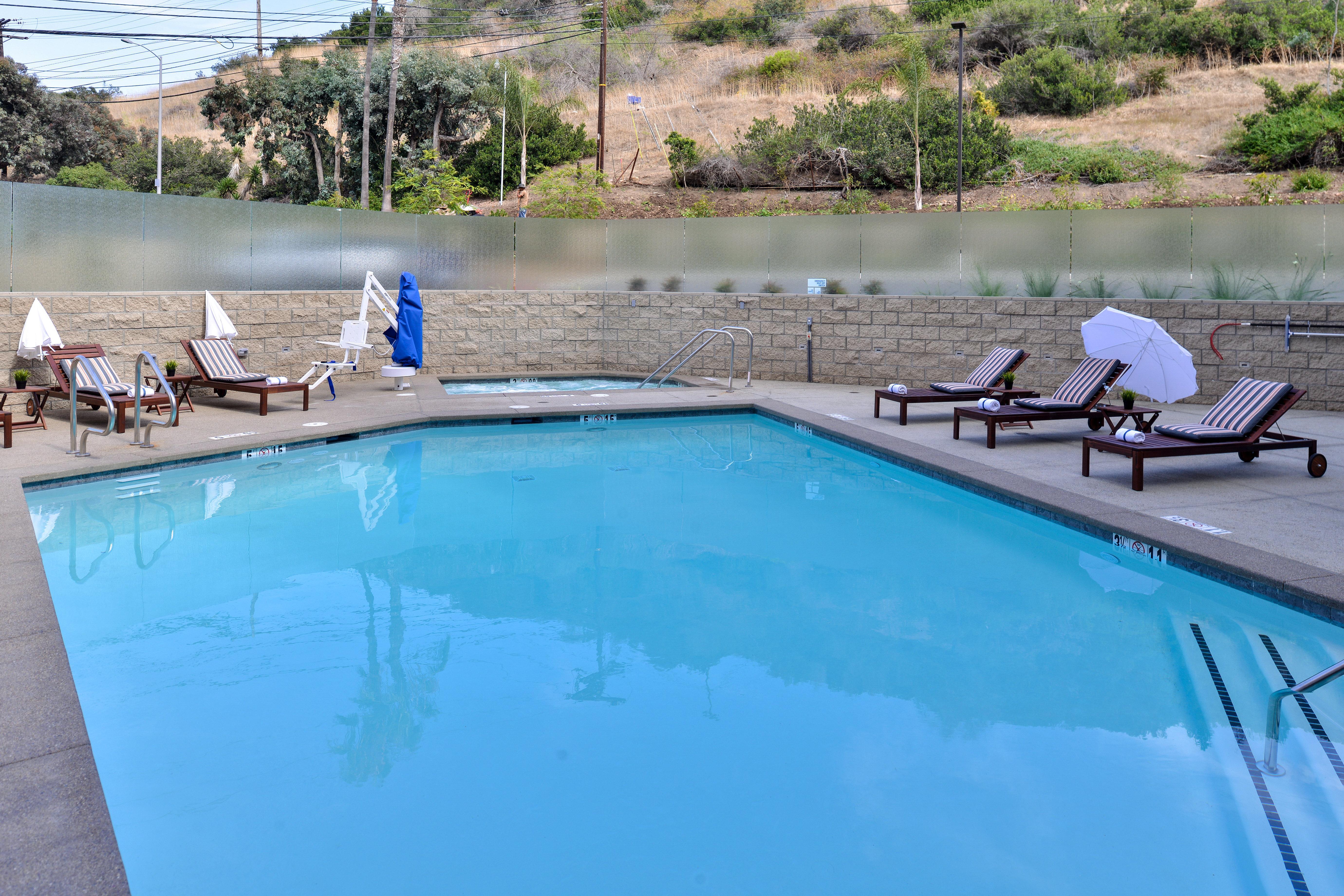 Holiday Inn Express & Suites San Diego - Mission Valley By Ihg Buitenkant foto