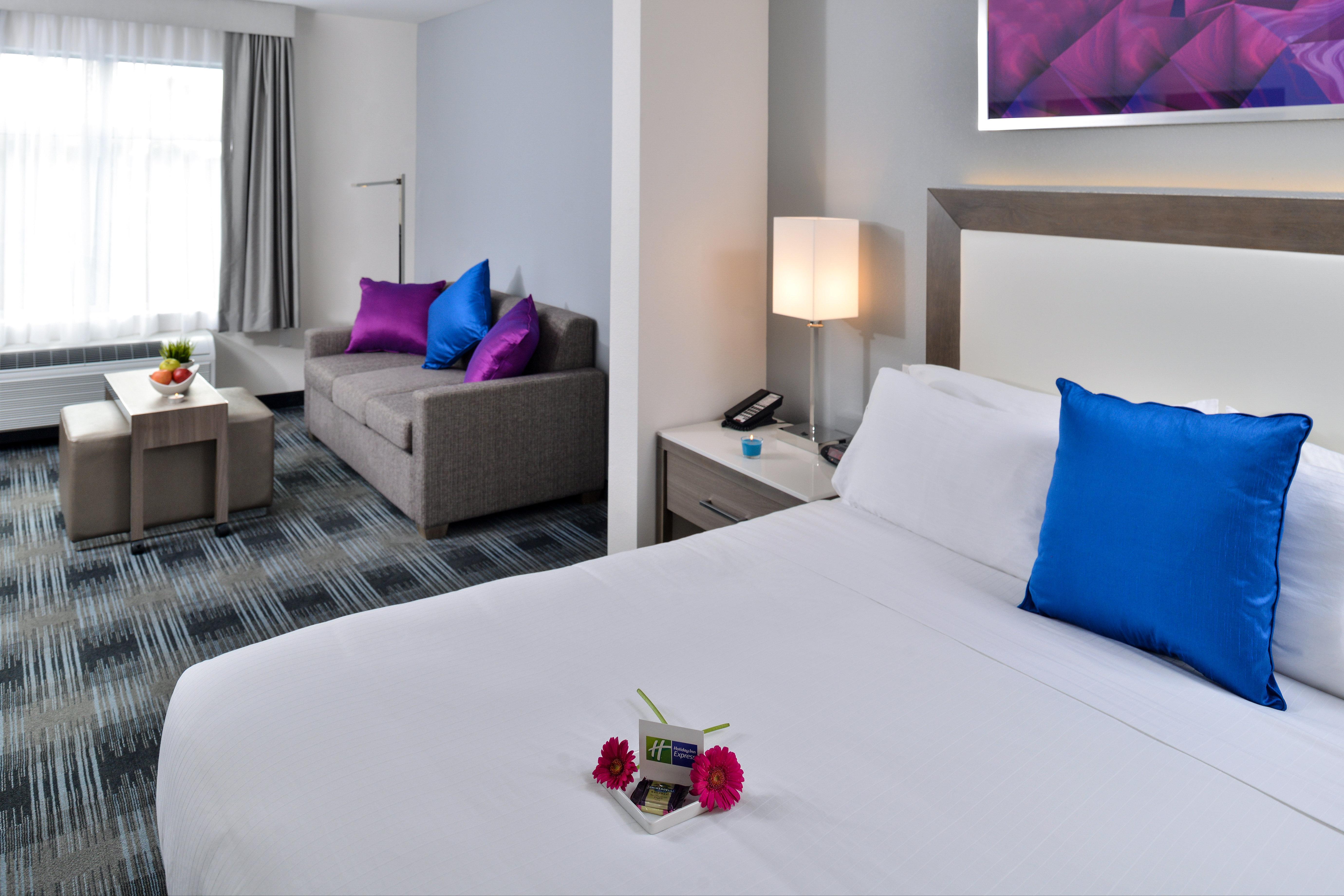 Holiday Inn Express & Suites San Diego - Mission Valley By Ihg Buitenkant foto