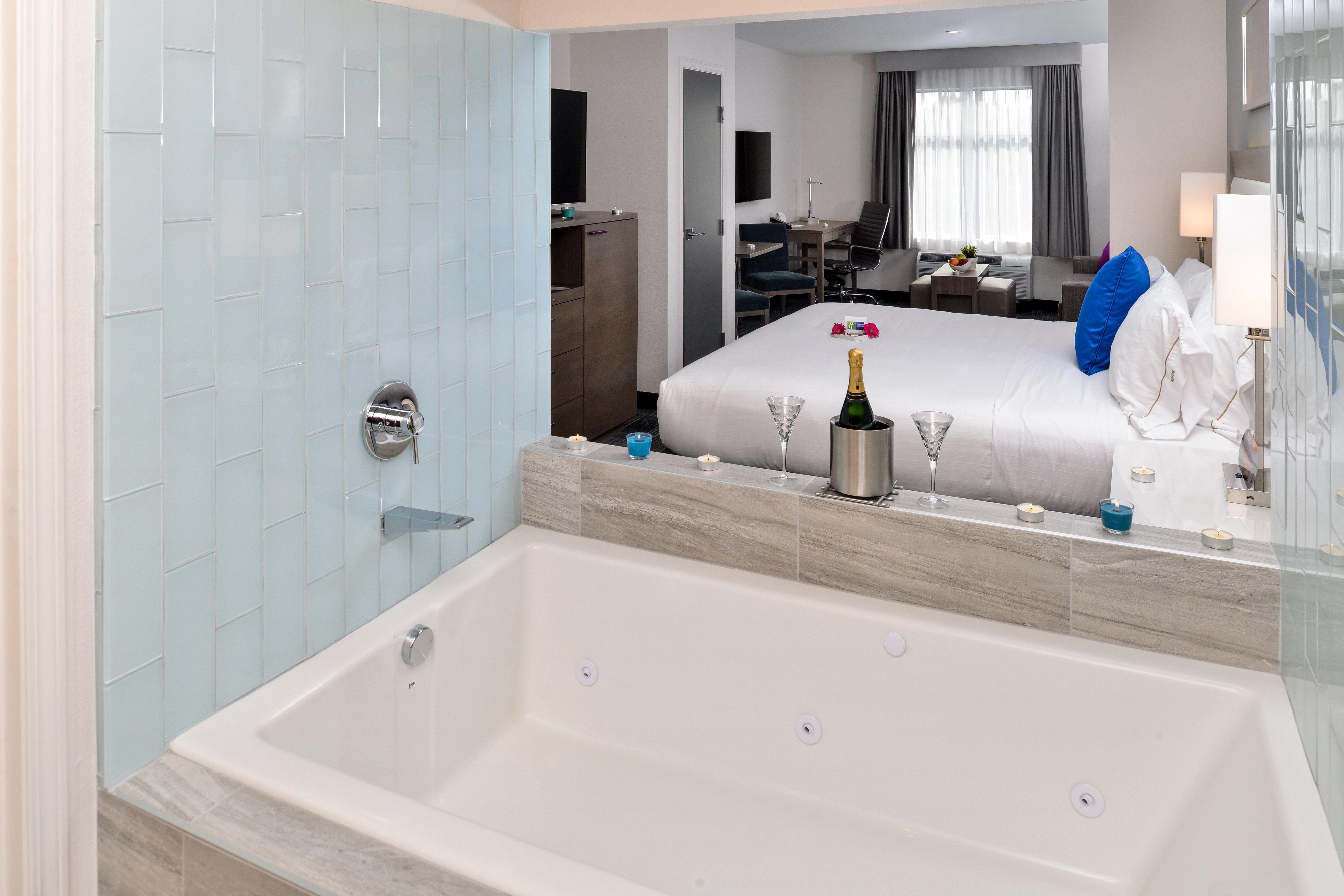 Holiday Inn Express & Suites San Diego - Mission Valley By Ihg Buitenkant foto