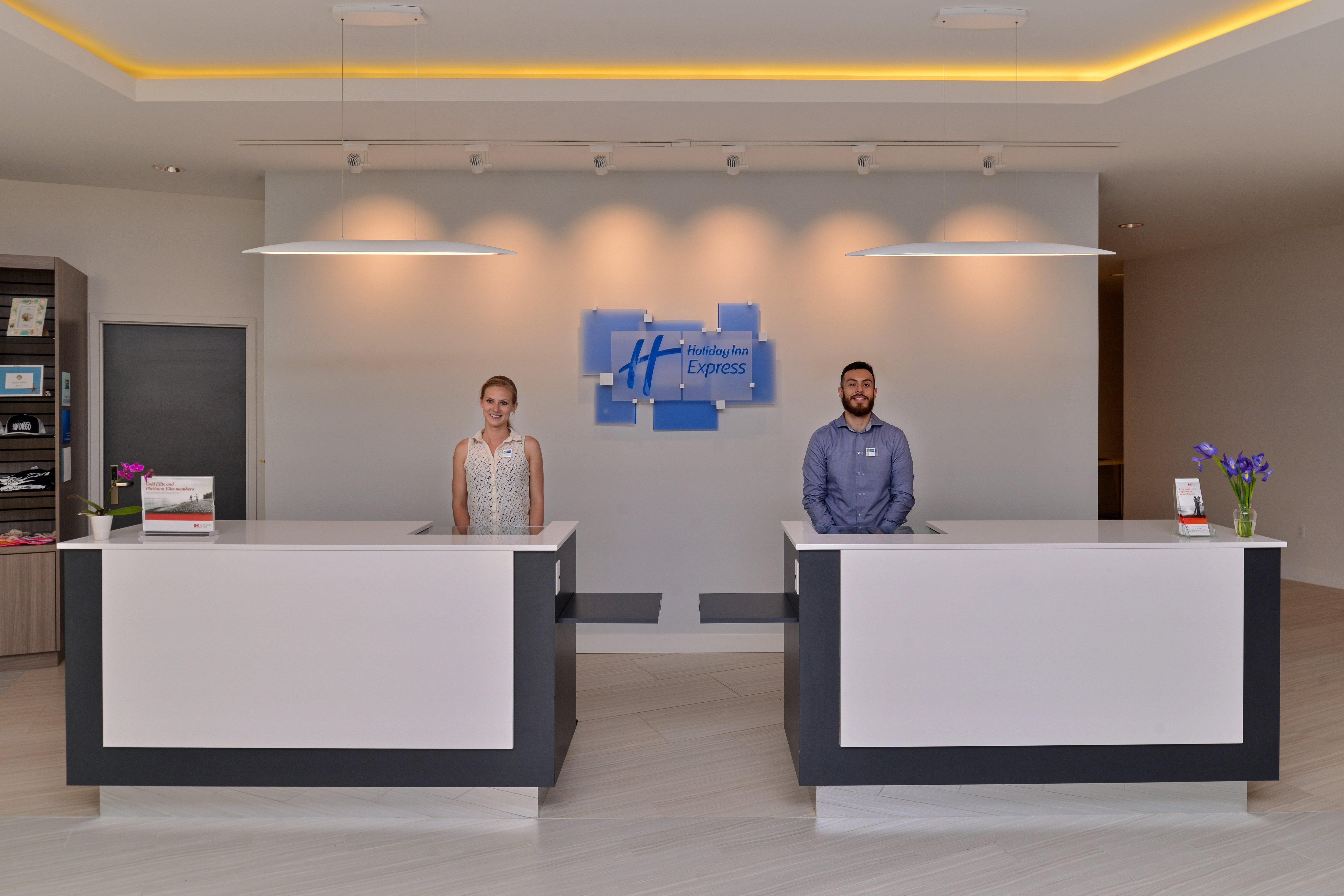 Holiday Inn Express & Suites San Diego - Mission Valley By Ihg Buitenkant foto